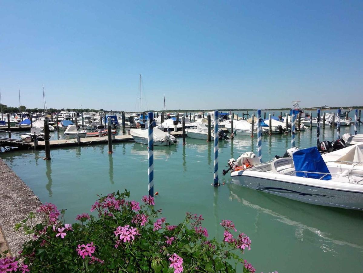 In 41085 * Bibione